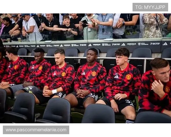 那不勒斯计划本周与曼联就梅努转会事宜展开深入谈判 那不勒斯计划本周与曼联就梅努转会事宜展开深入谈判