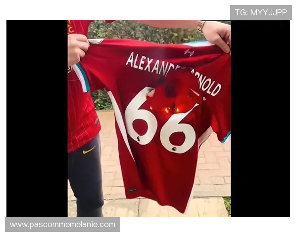 杰拉德称理解阿诺德离队决定但表示自己不会选择同样冒险路径 杰拉德称理解阿诺德离队决定但表示自己不会选择同样冒险路径